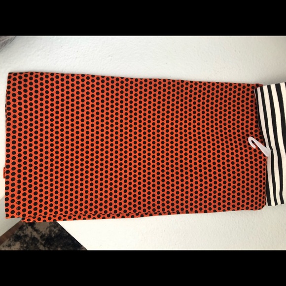 Isaac Mizrahi Halloween Towels Set of 2 - Picture 3 of 5